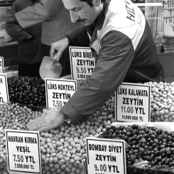 I love olives! In the Grand Bazaar in Istanbul, there were so many choices!
