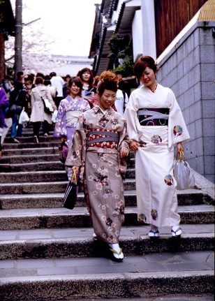 More kimonos in Kyoto.